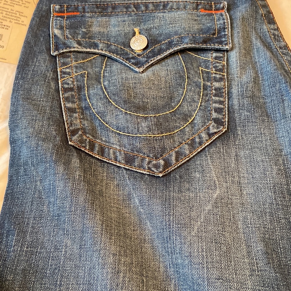 NWT- Mens True Religion distressed, 5 pocket straight jeans, size 36 - Picture 5 of 14
